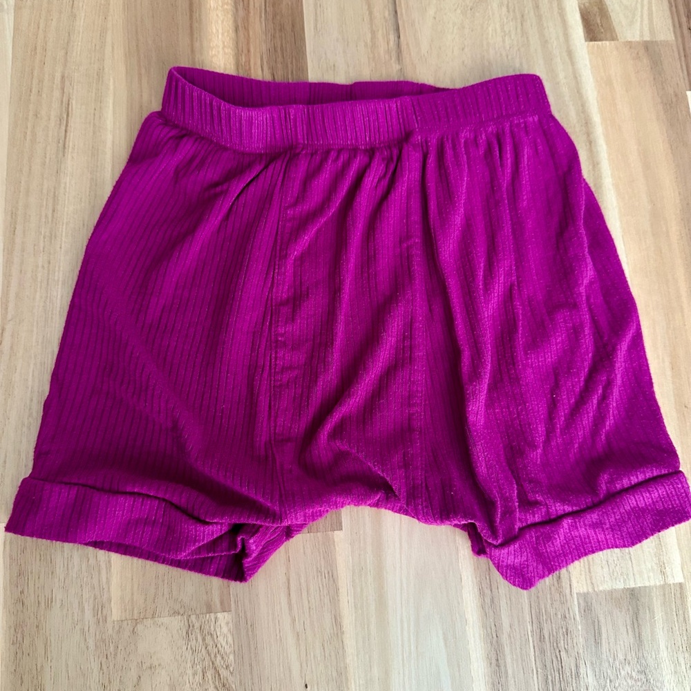 Kate Quinn Classic Panda Short - size 3T